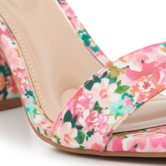 Kelly & Katie Hailee Sandal - Floral pink heel - Picture 4 of 11